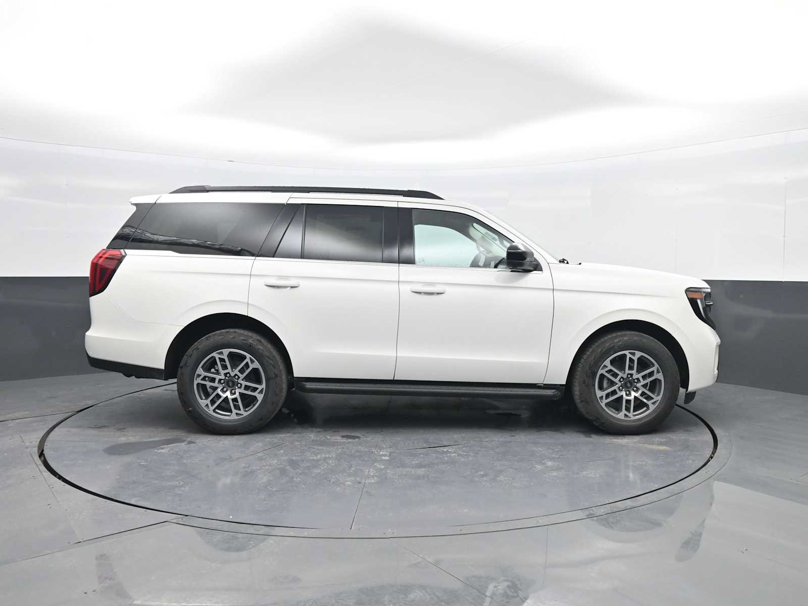 New 2026 Ford Expedition Active AWD/4WD image 9