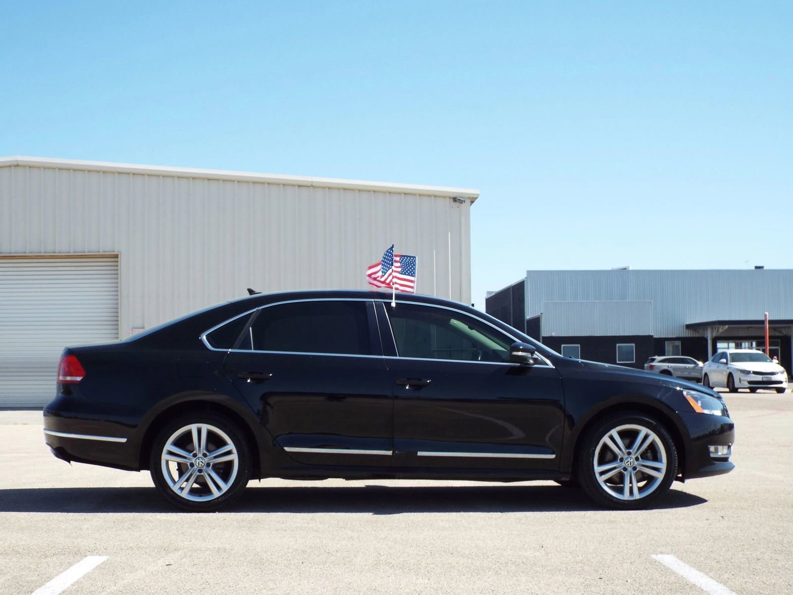 Used 2014 Volkswagen Passat TDI SE FWD image 4