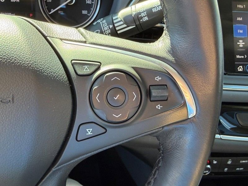 Used 2020 Buick Enclave Essence image 22