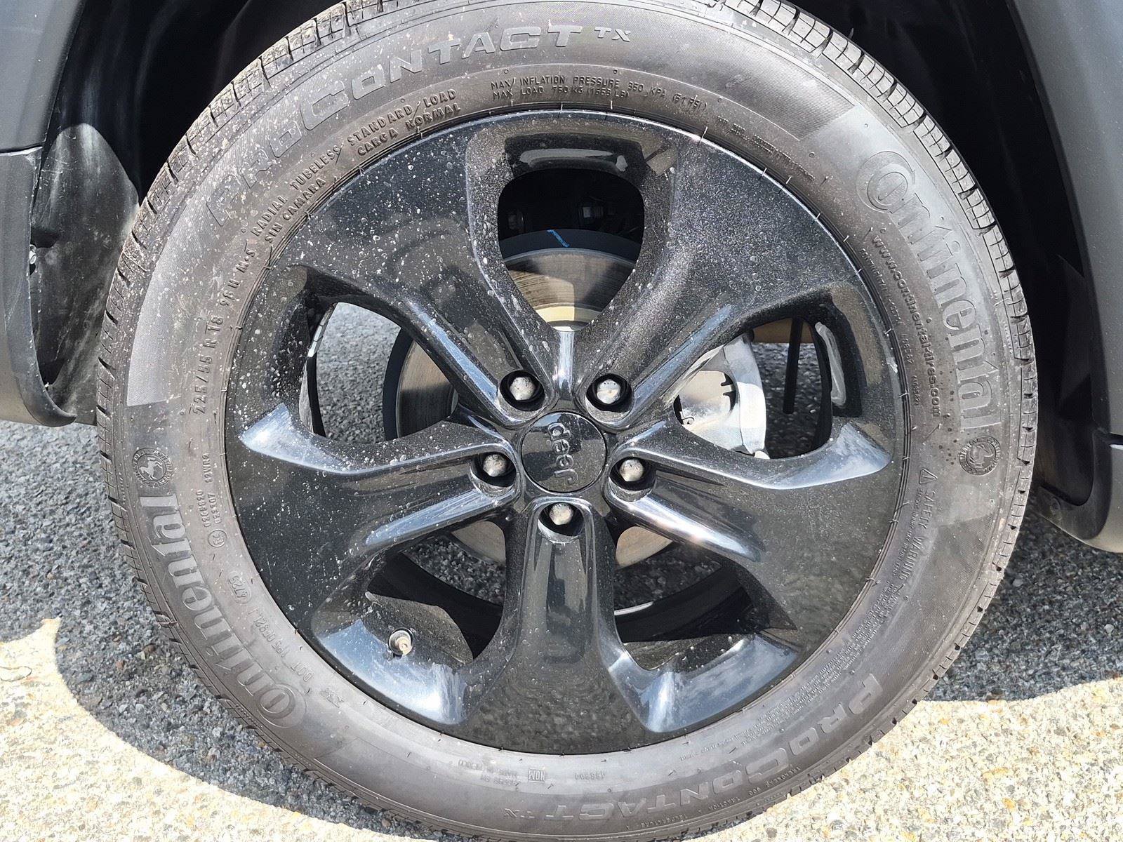 Used 2019 Jeep Compass Latitude FWD image 14