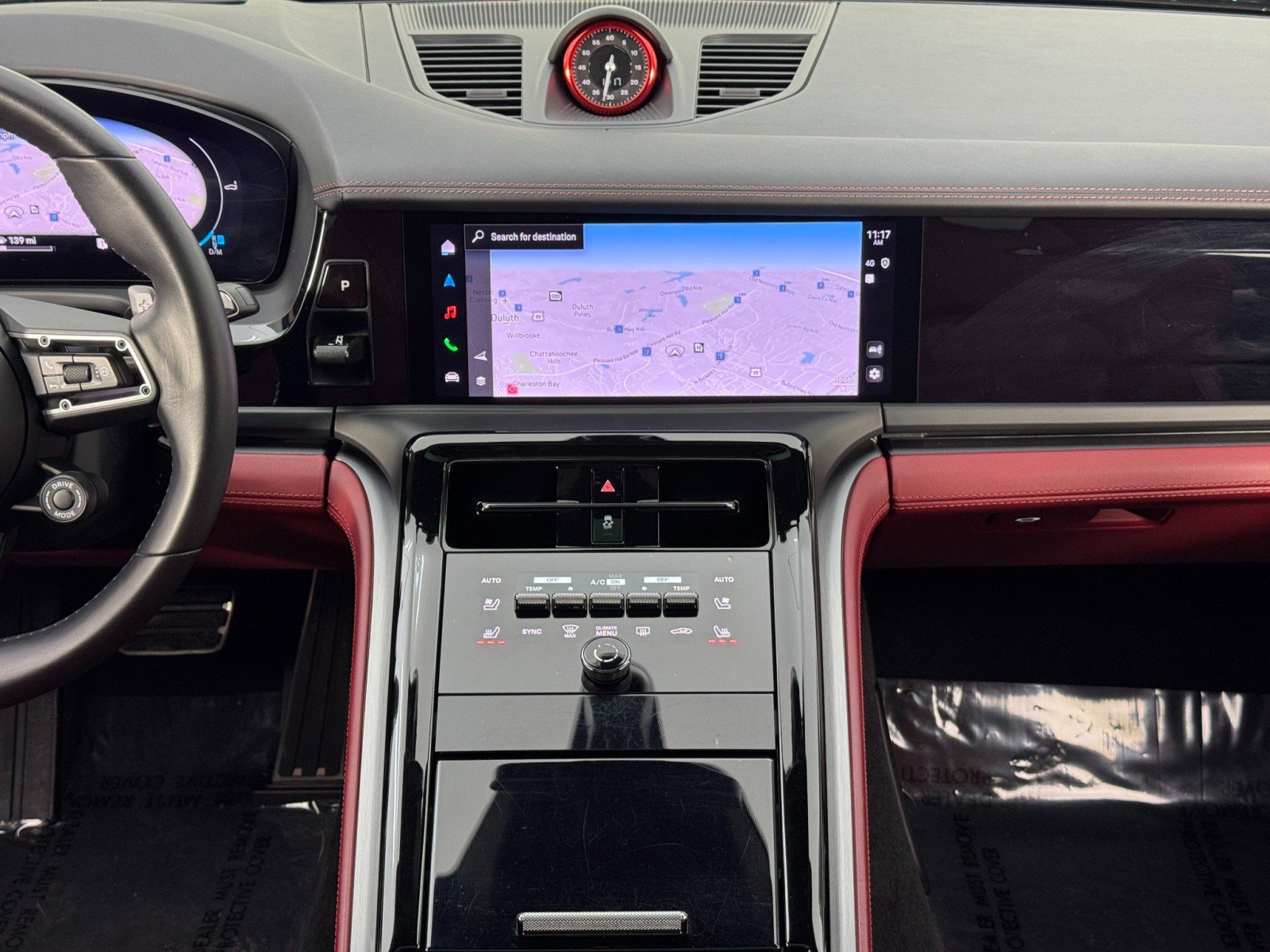 Used 2024 Porsche Panamera image 25