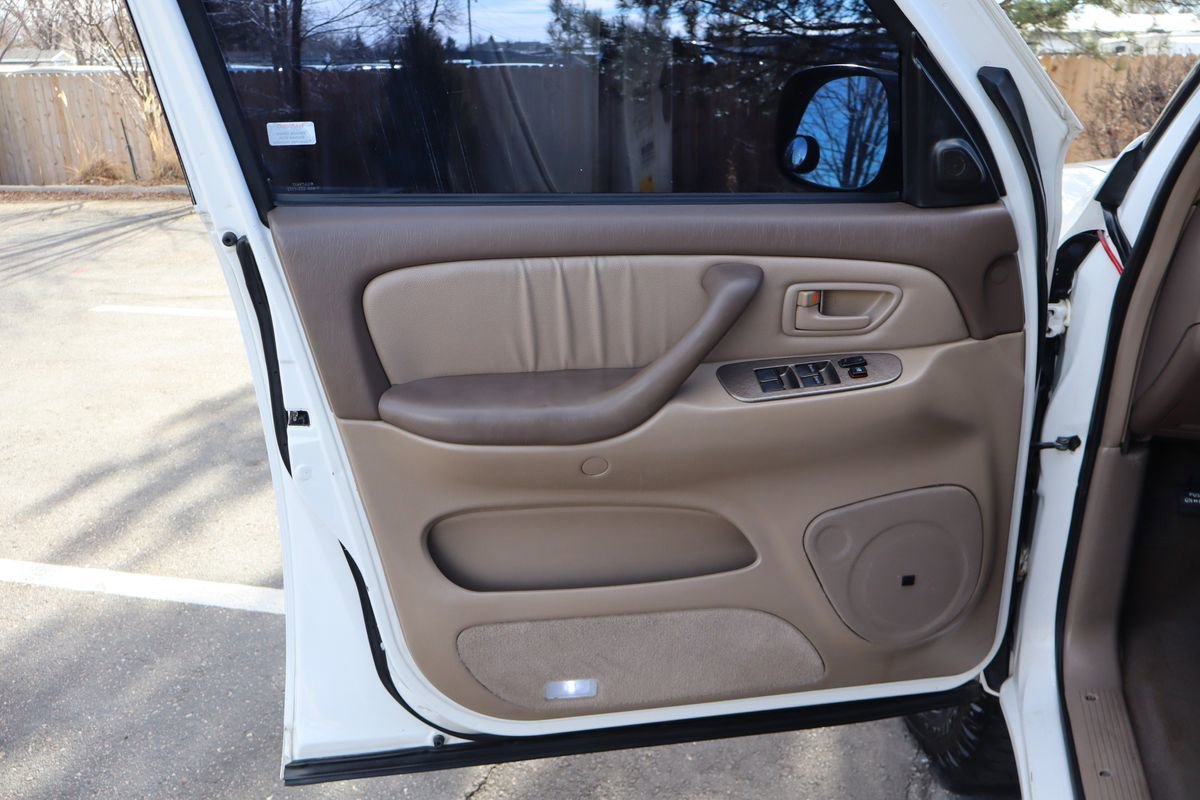 Used 2003 Toyota Sequoia Limited image 25
