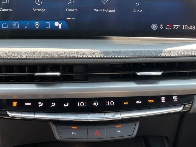 Used 2025 Cadillac XT4 Premium Luxury FWD image 9