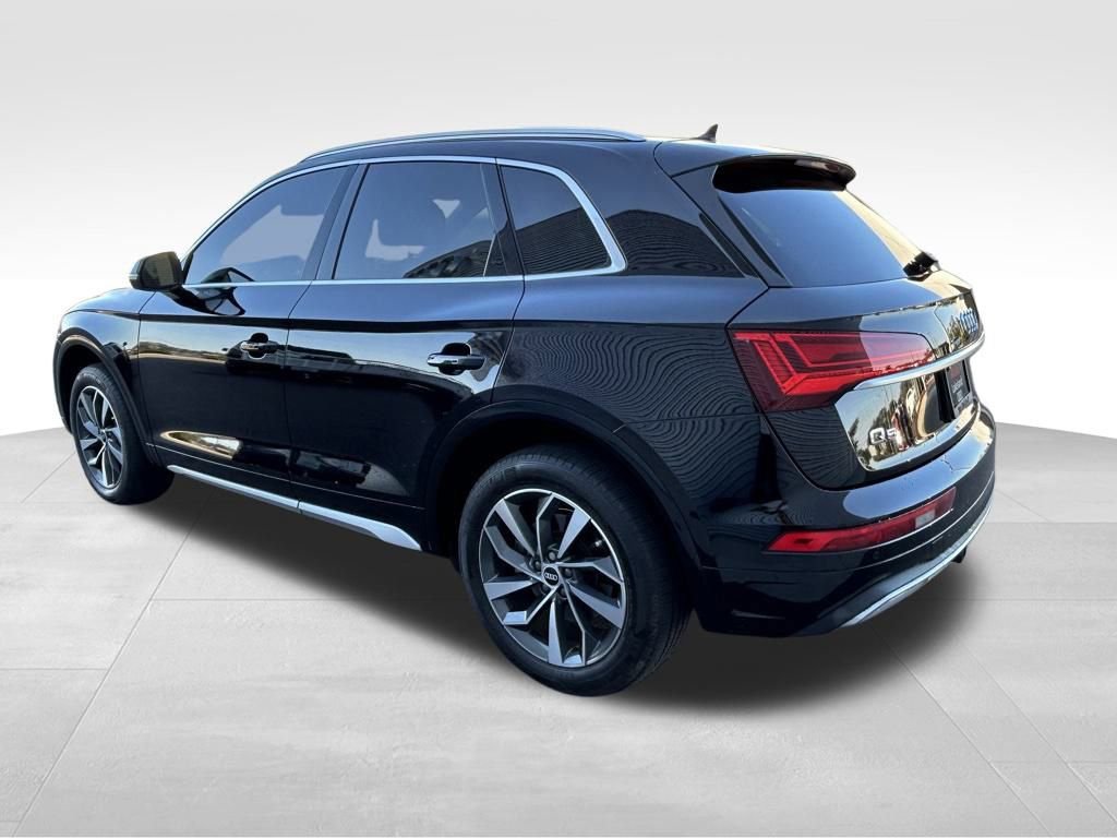 Used 2021 Audi Q5 2.0T Premium image 3