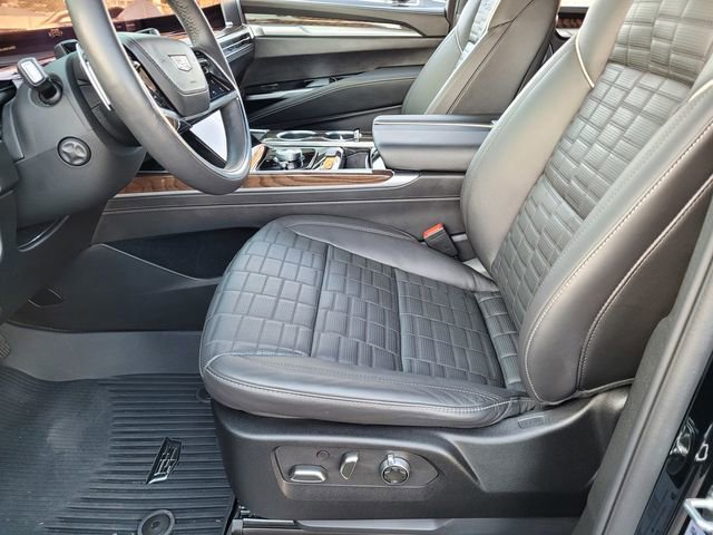 Certified 2025 Cadillac Escalade Sport Platinum w/ LPO, ONYX Package image 17