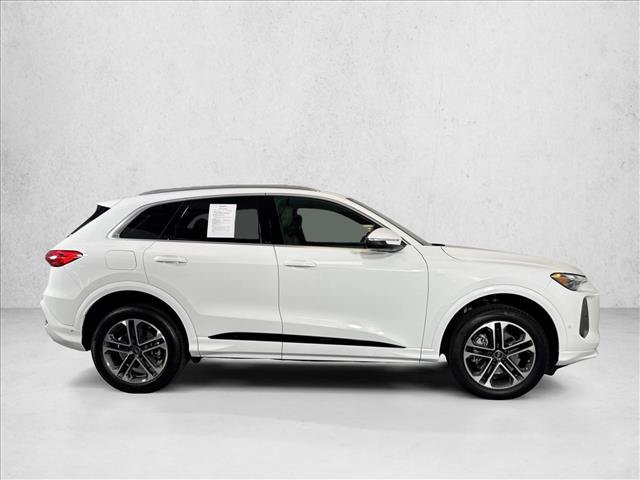 Used 2025 Audi Q5 Premium w/ Convenience Package AWD/4WD image 4
