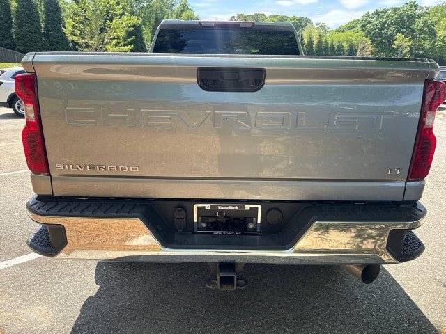 Used 2025 Chevrolet Silverado 2500 LT w/ Convenience Package AWD/4WD image 6