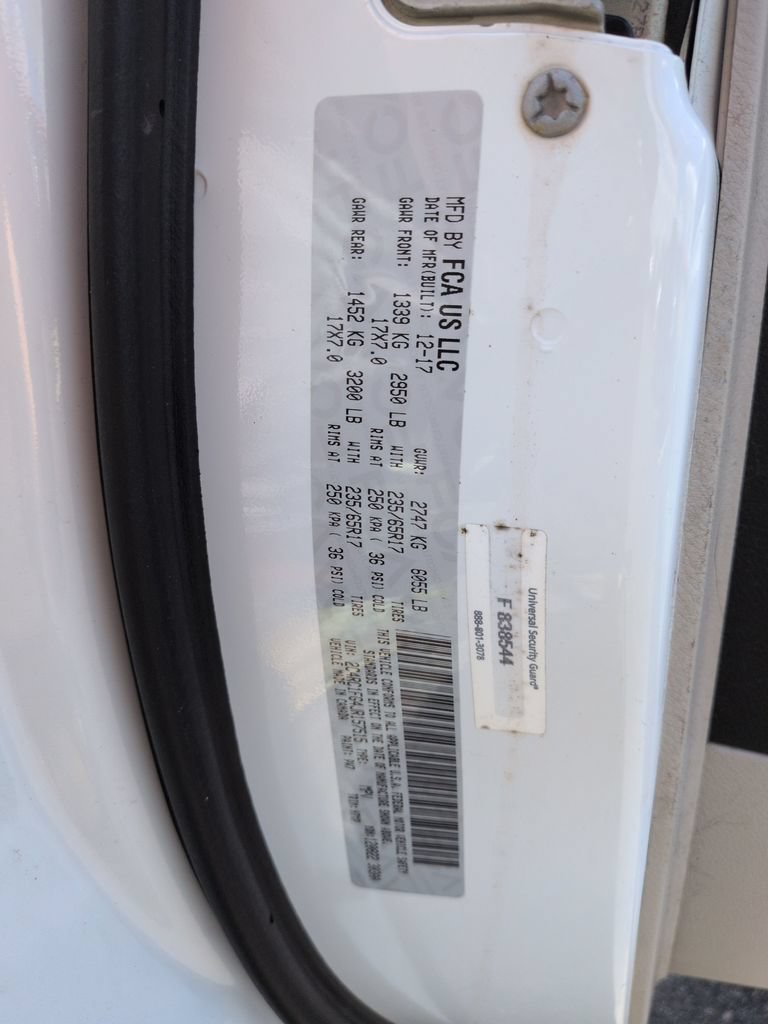 Used 2018 Chrysler Pacifica Touring Plus FWD image 30