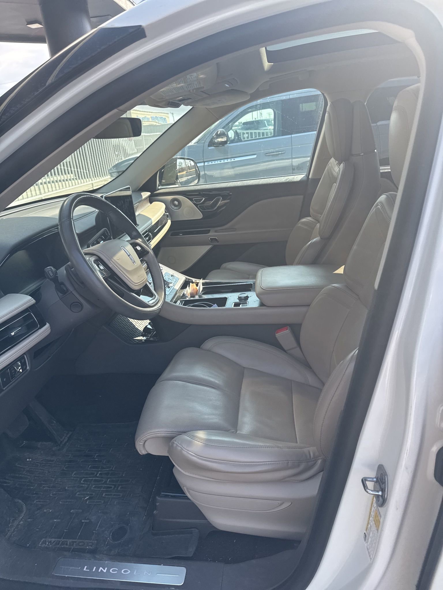 Used 2020 Lincoln Aviator Reserve w/ Equipment Group 201A video 1