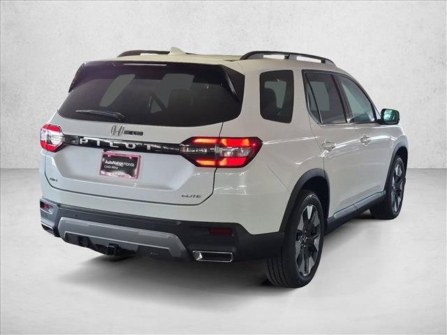 New 2026 Honda Pilot Elite image 2