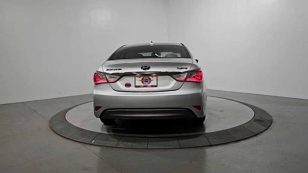 Used 2015 Hyundai Sonata Hybrid FWD image 4