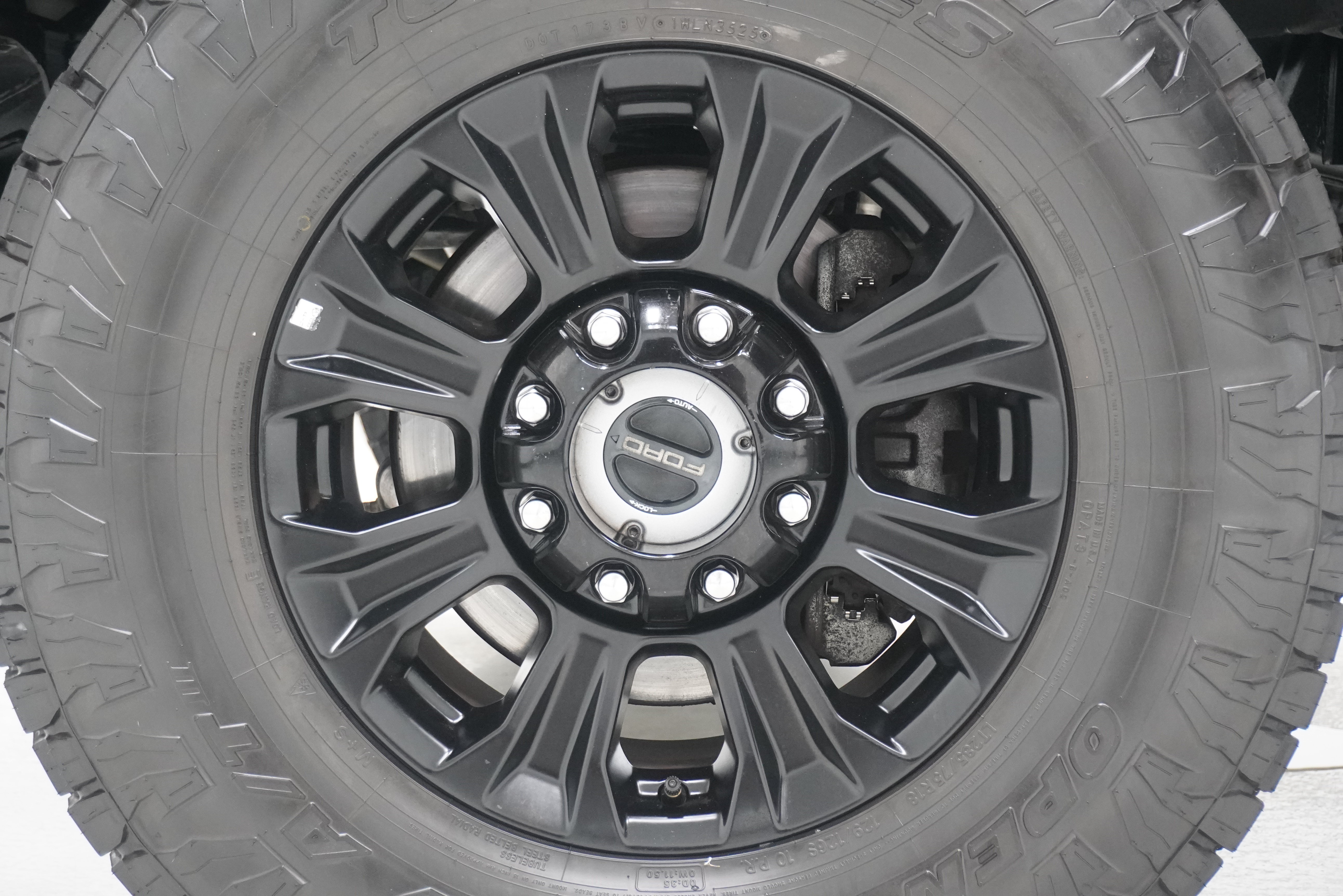 Used 2022 Ford F250 Lariat w/ Tremor Off-Road Package AWD/4WD image 36