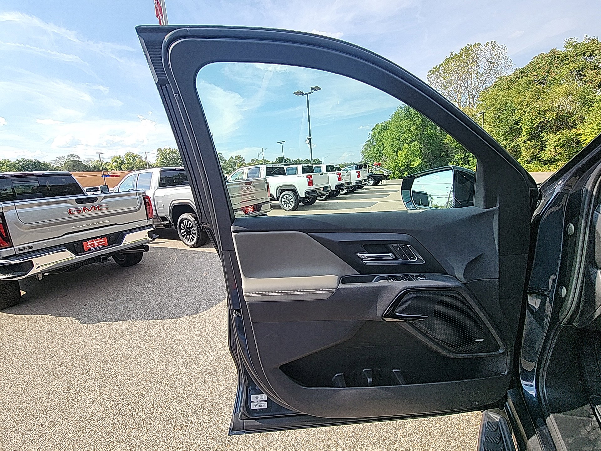 New 2026 Chevrolet Silverado EV Trail Boss w/ Premium Package image 14