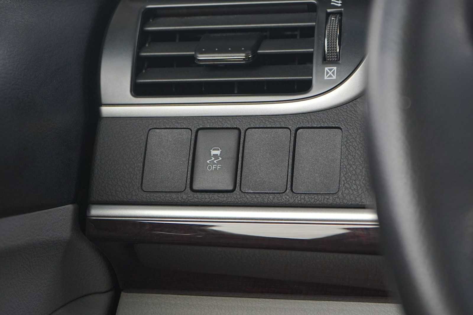 Used 2012 Toyota Camry XLE FWD image 22