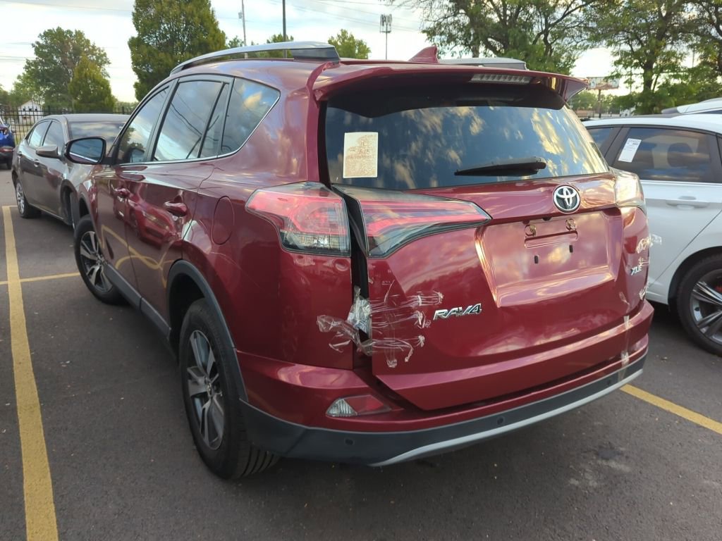 Used 2018 Toyota RAV4 XLE image 4