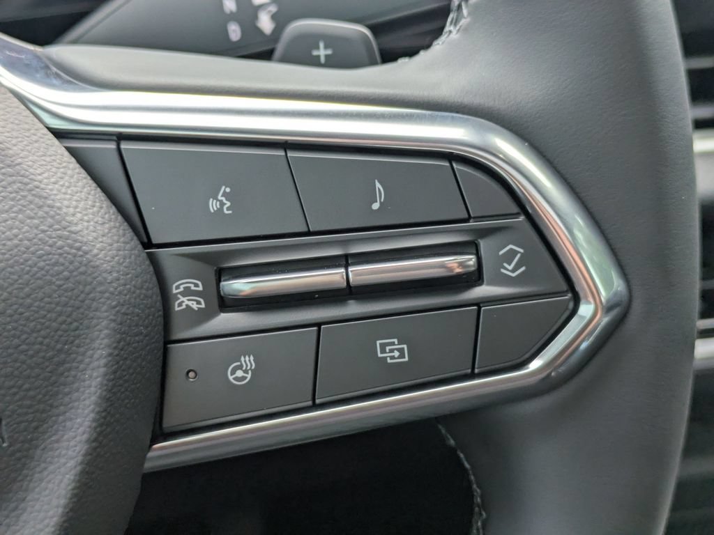 New 2026 Chevrolet Equinox LT w/ Safety and Technology Package FWD image 14