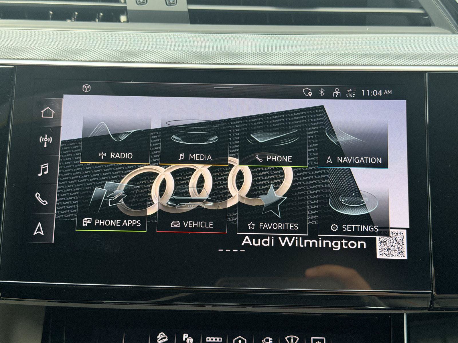 Certified 2024 Audi Q8 e-tron Premium w/ Prestige Package AWD/4WD image 33