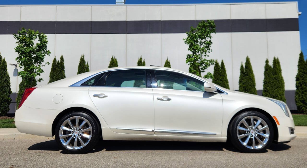 Used 2013 Cadillac XTS Premium AWD/4WD image 5