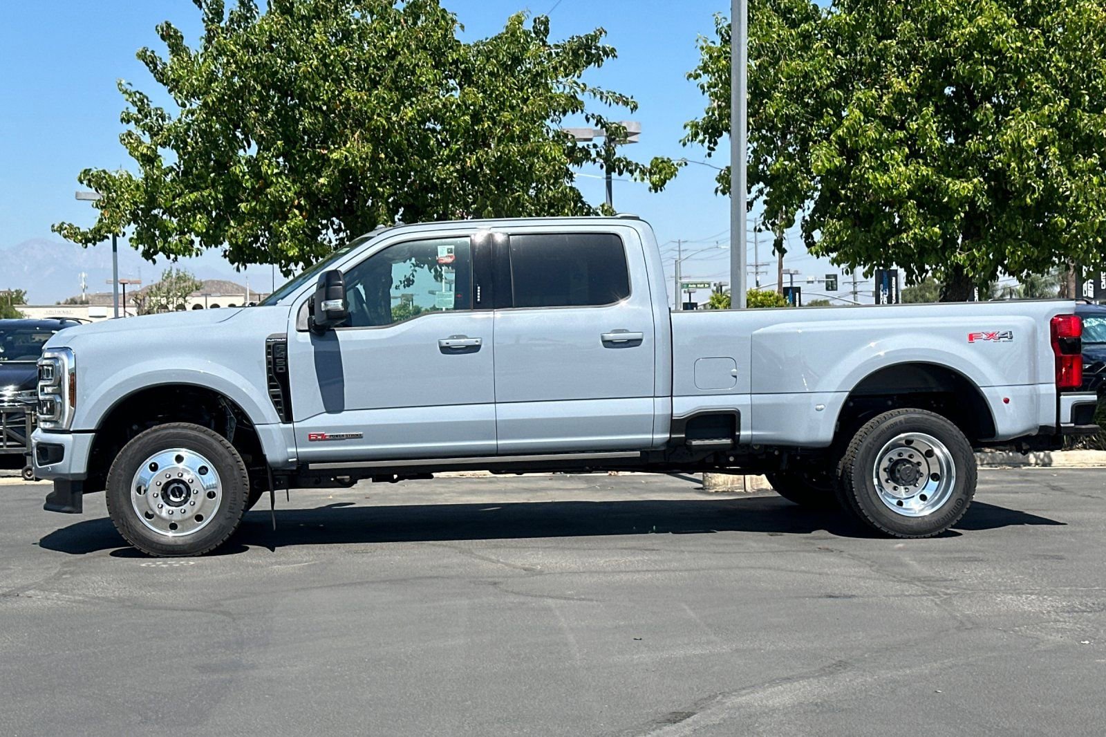 New 2026 Ford F450 Platinum w/ FX4 Off-Road Package image 7