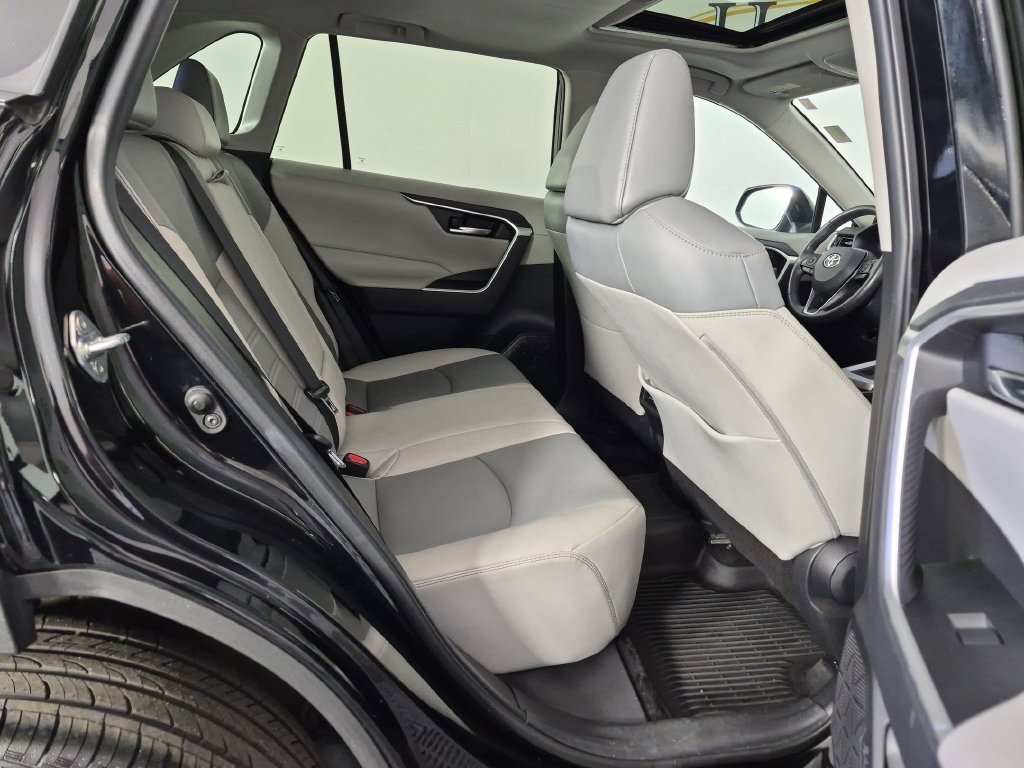 Used 2021 Toyota RAV4 XLE Premium FWD image 34