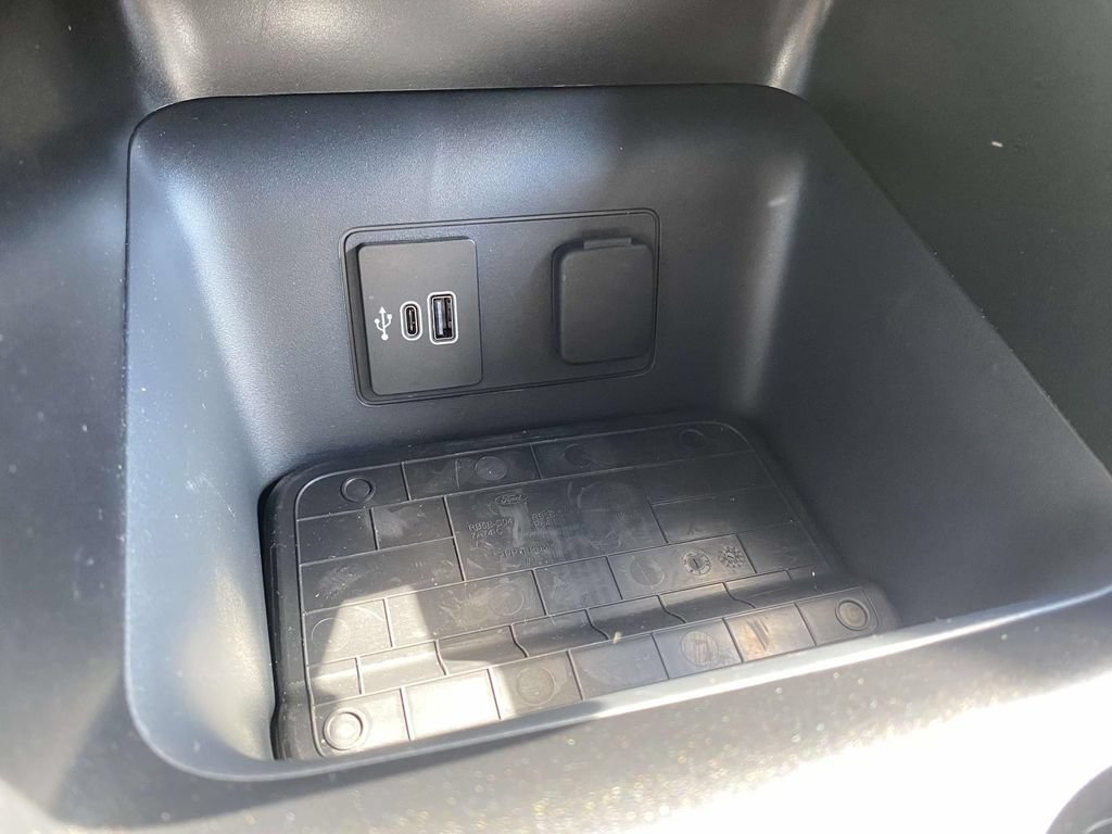 Used 2026 Ford Explorer Active AWD/4WD image 28