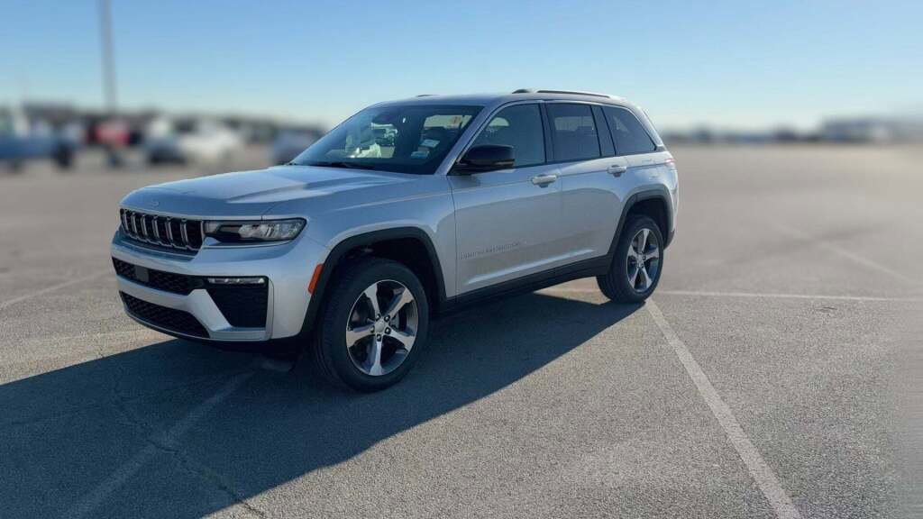 New 2026 Jeep Grand Cherokee Limited image 1