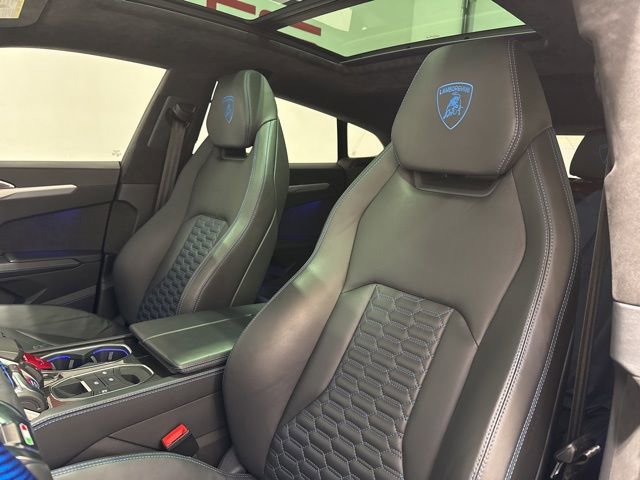 Used 2020 Lamborghini Urus image 23