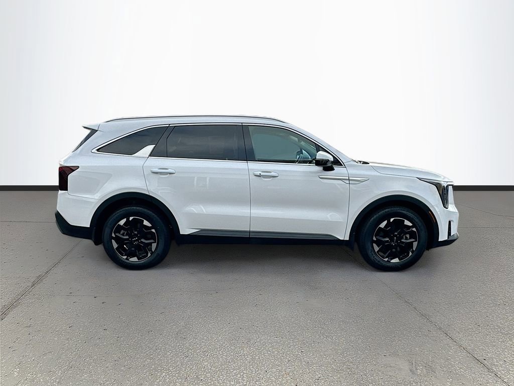 Certified 2025 Kia Sorento S w/ Panoramic Sunroof Package image 8