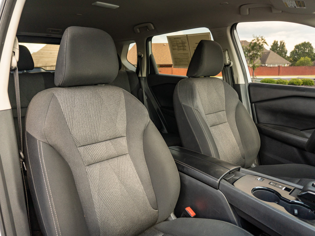 Used 2024 Nissan Rogue SV FWD image 19