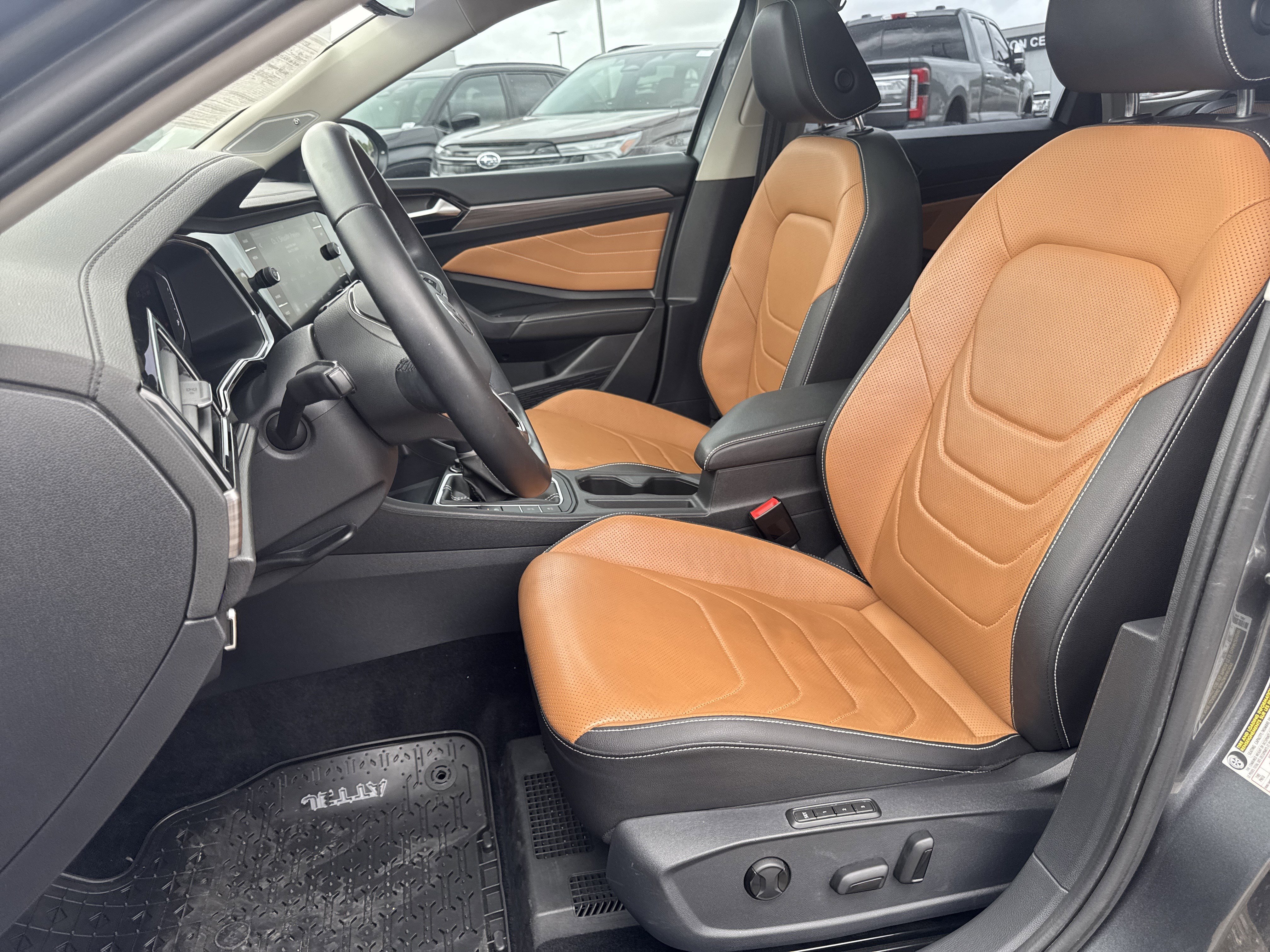 Used 2023 Volkswagen Jetta SEL image 27