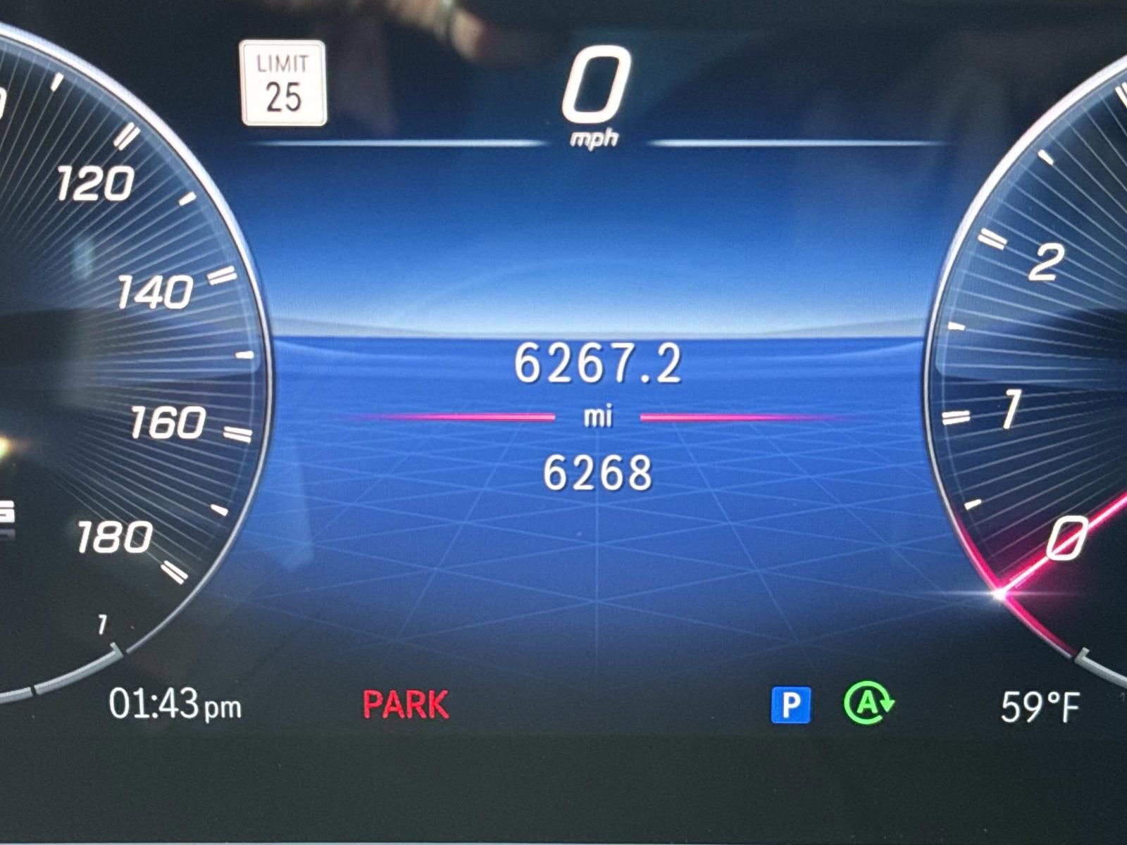 Used 2025 Mercedes-Benz CLA 35 AMG 4MATIC image 27