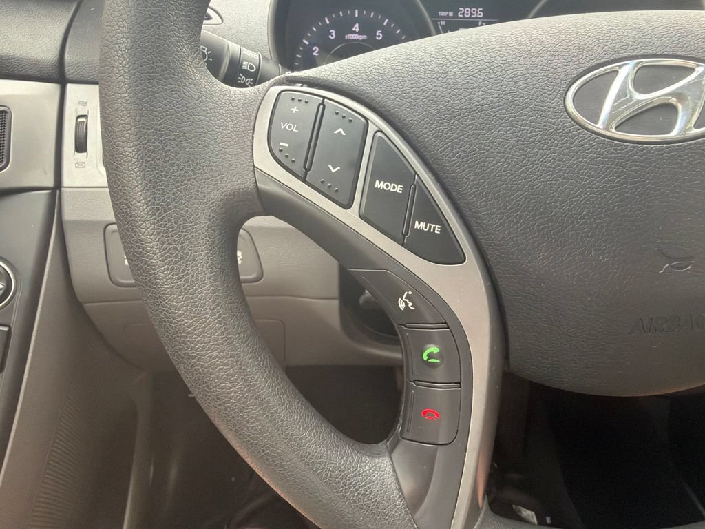 Used 2015 Hyundai Elantra SE w/ Option Group 02 FWD image 25