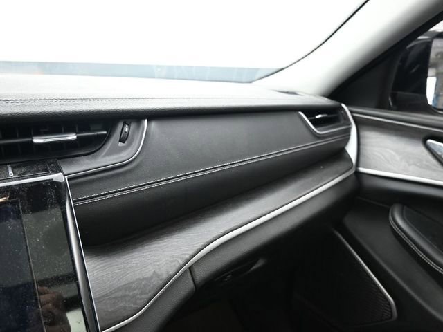 Used 2022 Jeep Grand Cherokee L Limited w/ Luxury Tech Group II image 20