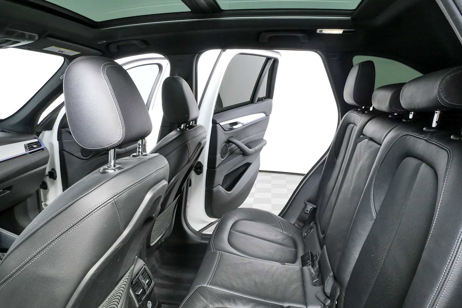 Used 2018 BMW X1 xDrive28i w/ M Sport Package AWD/4WD image 21