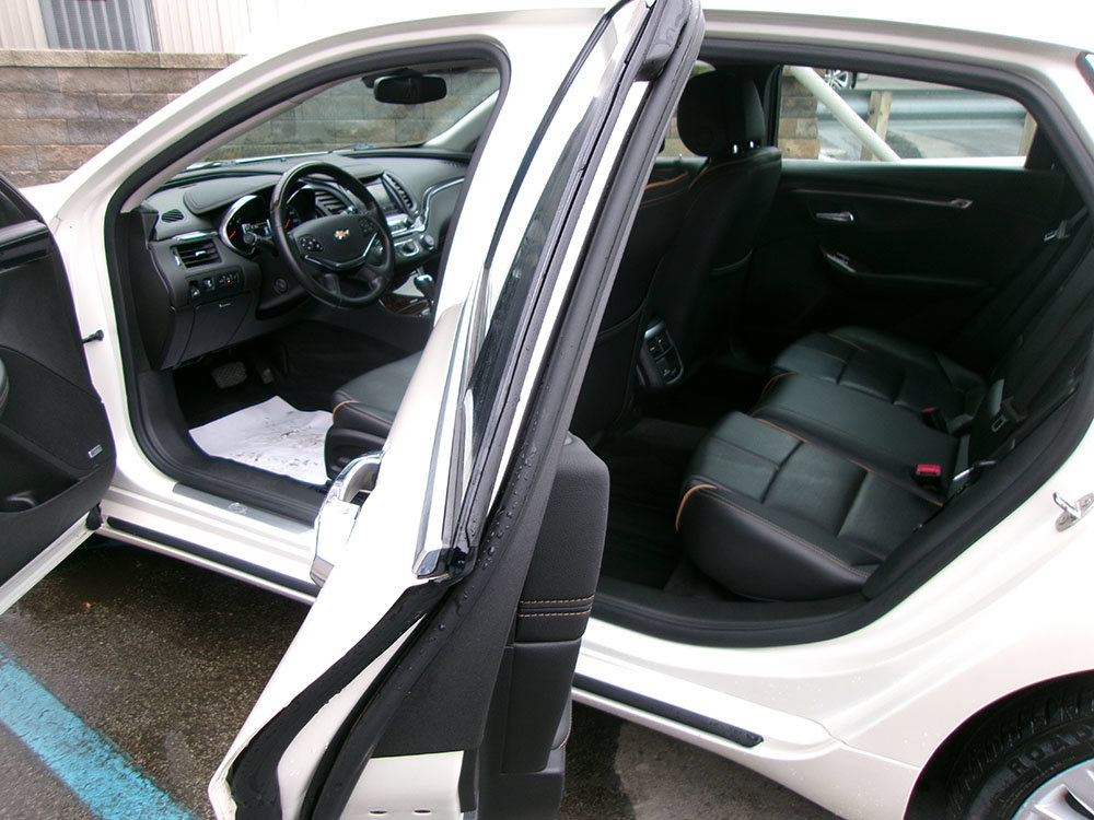 Used 2014 Chevrolet Impala LTZ FWD image 14