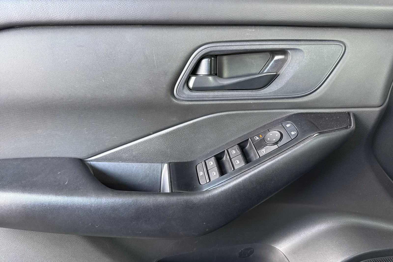 Certified 2024 Nissan Rogue S AWD/4WD image 13