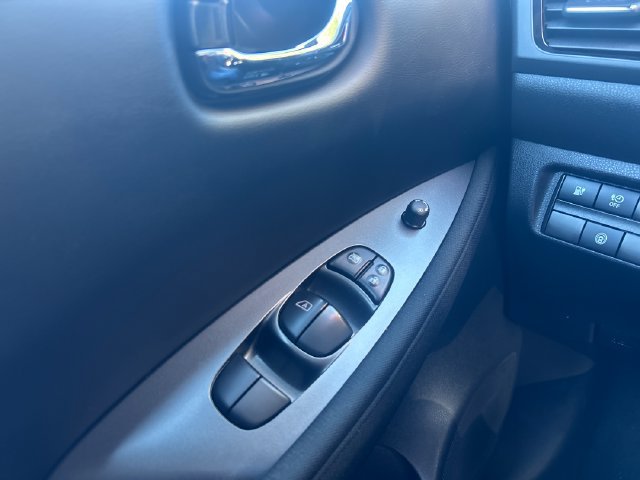 Used 2023 Nissan Leaf S FWD image 12
