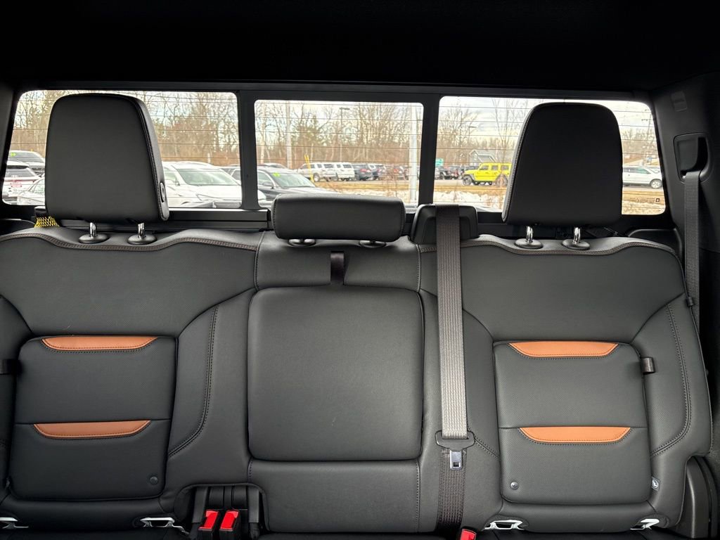 New 2026 GMC Sierra 2500 AT4 w/ AT4 Premium Plus Package image 24