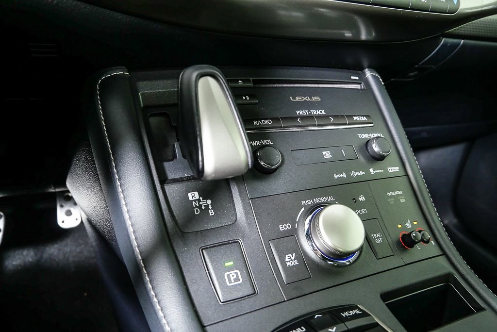 Used 2017 Lexus CT 200h image 15