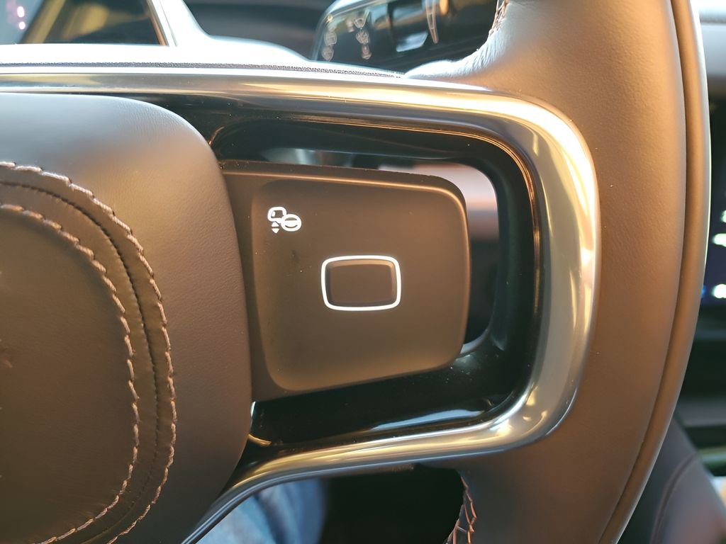 Used 2025 Lincoln Navigator L Reserve w/ Jet Appearance Package image 33