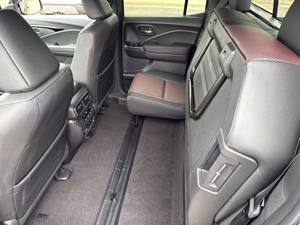 New 2026 Honda Ridgeline Black Edition image 16