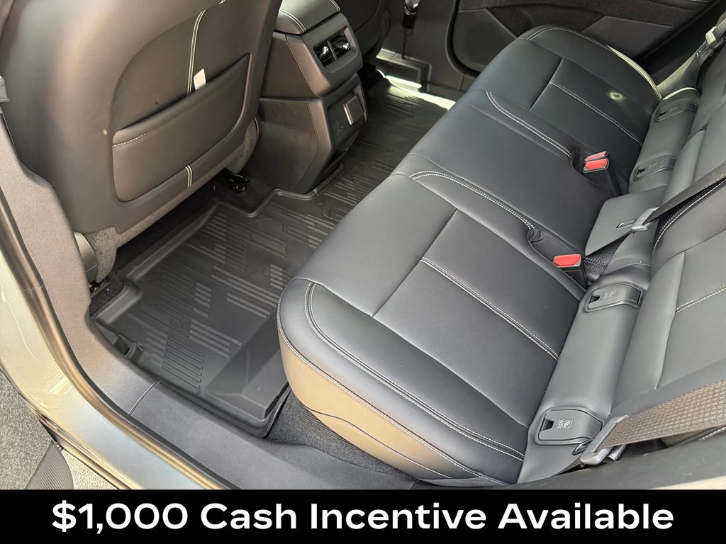 New 2026 Cadillac Optiq Sport 1 w/ LPO, Floor Liner Package AWD/4WD image 37