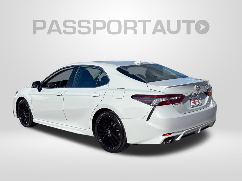 Used 2024 Toyota Camry XSE FWD image 4