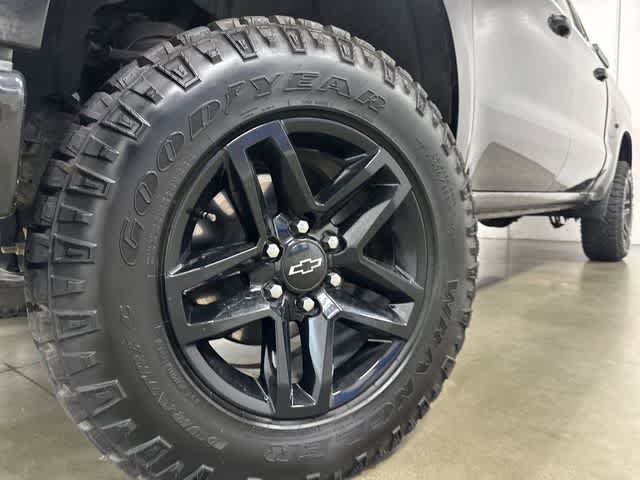 Used 2019 Chevrolet Silverado 1500 LT Trail Boss AWD/4WD image 28