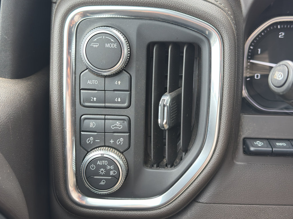 Used 2020 GMC Sierra 3500 Denali w/ Denali Ultimate Package AWD/4WD image 13