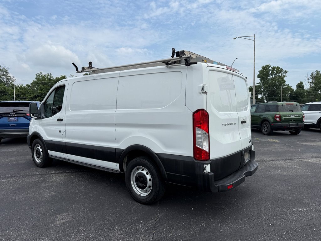 Used 2019 Ford Transit 150 130 Low Roof RWD image 5