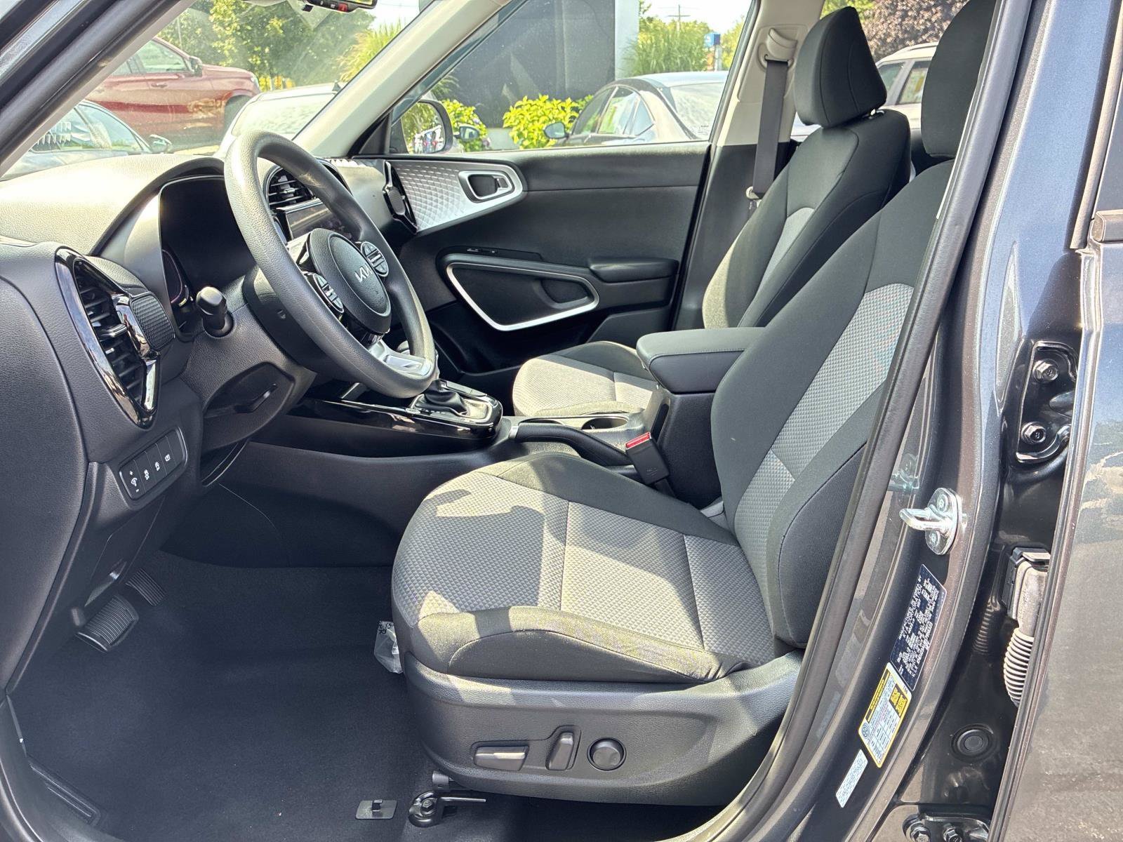 Used 2025 Kia Soul S FWD image 19