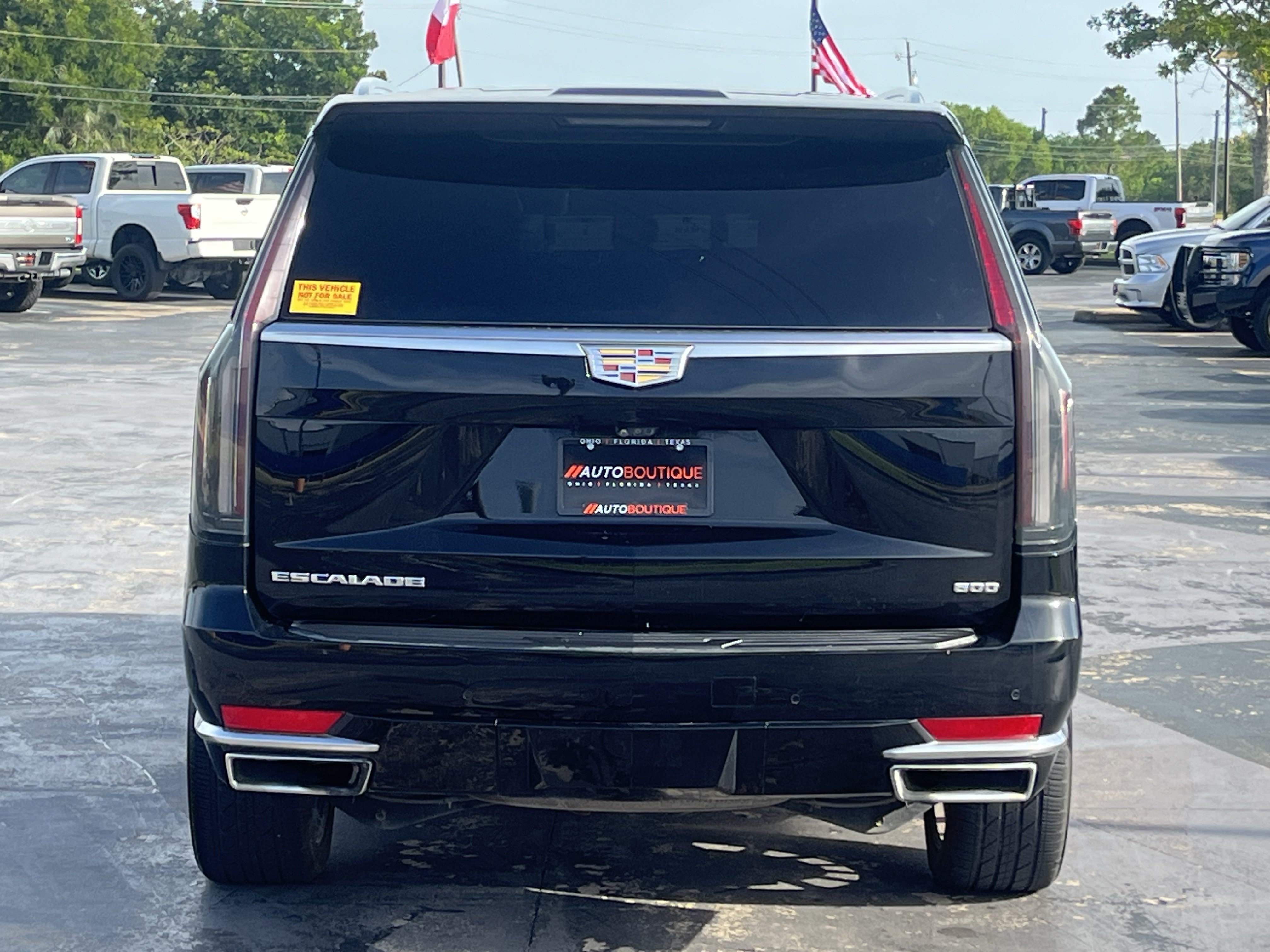 Used 2021 Cadillac Escalade Premium Luxury AWD/4WD image 7