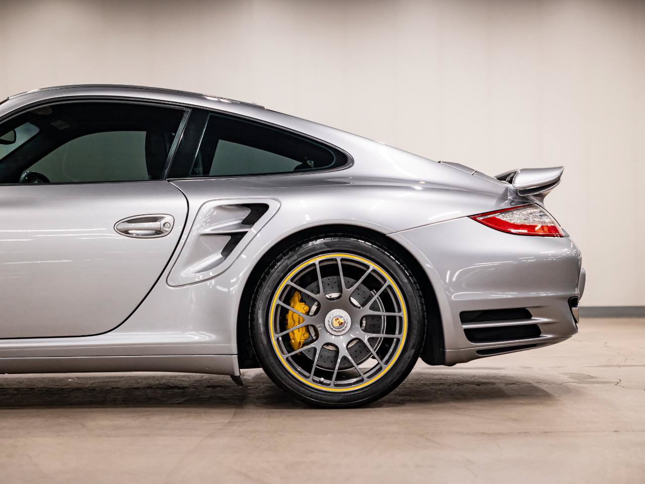 Used 2011 Porsche 911 Turbo S AWD/4WD image 19