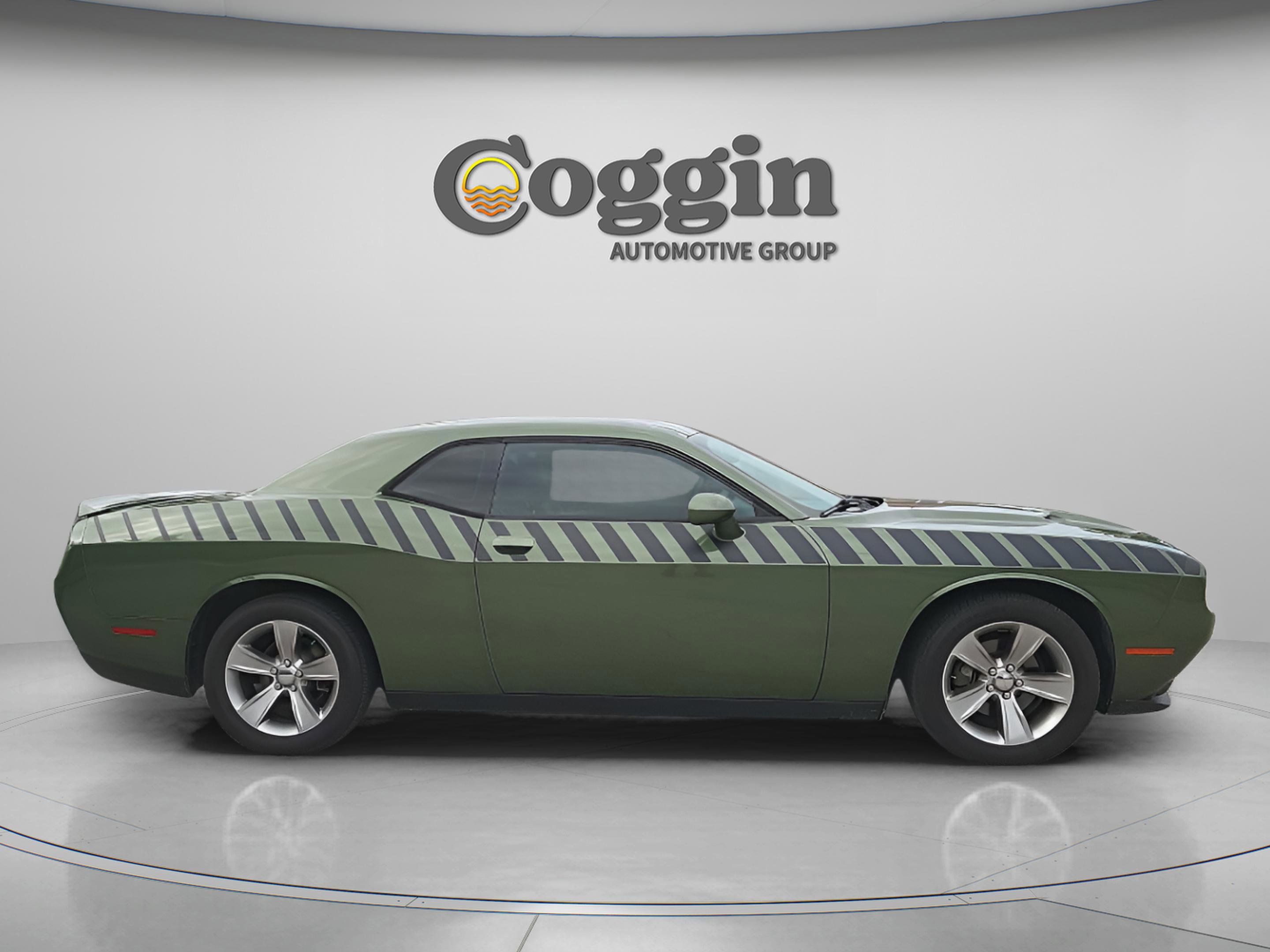 Used 2020 Dodge Challenger SXT image 7